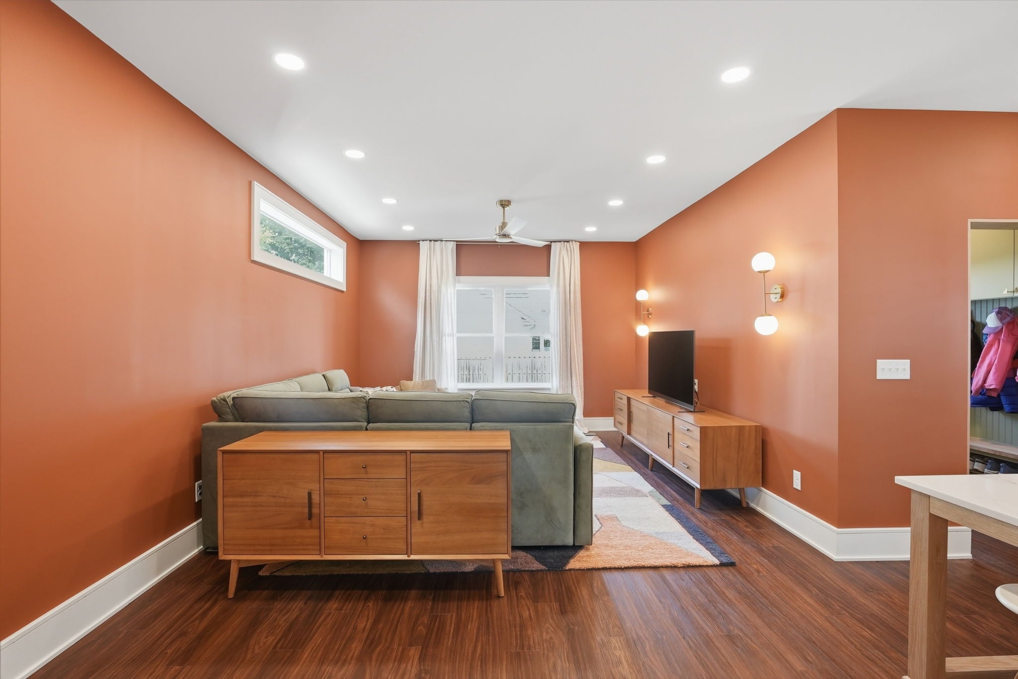 interior-remodel-grandview-after-jsbrownco-25024 (4)